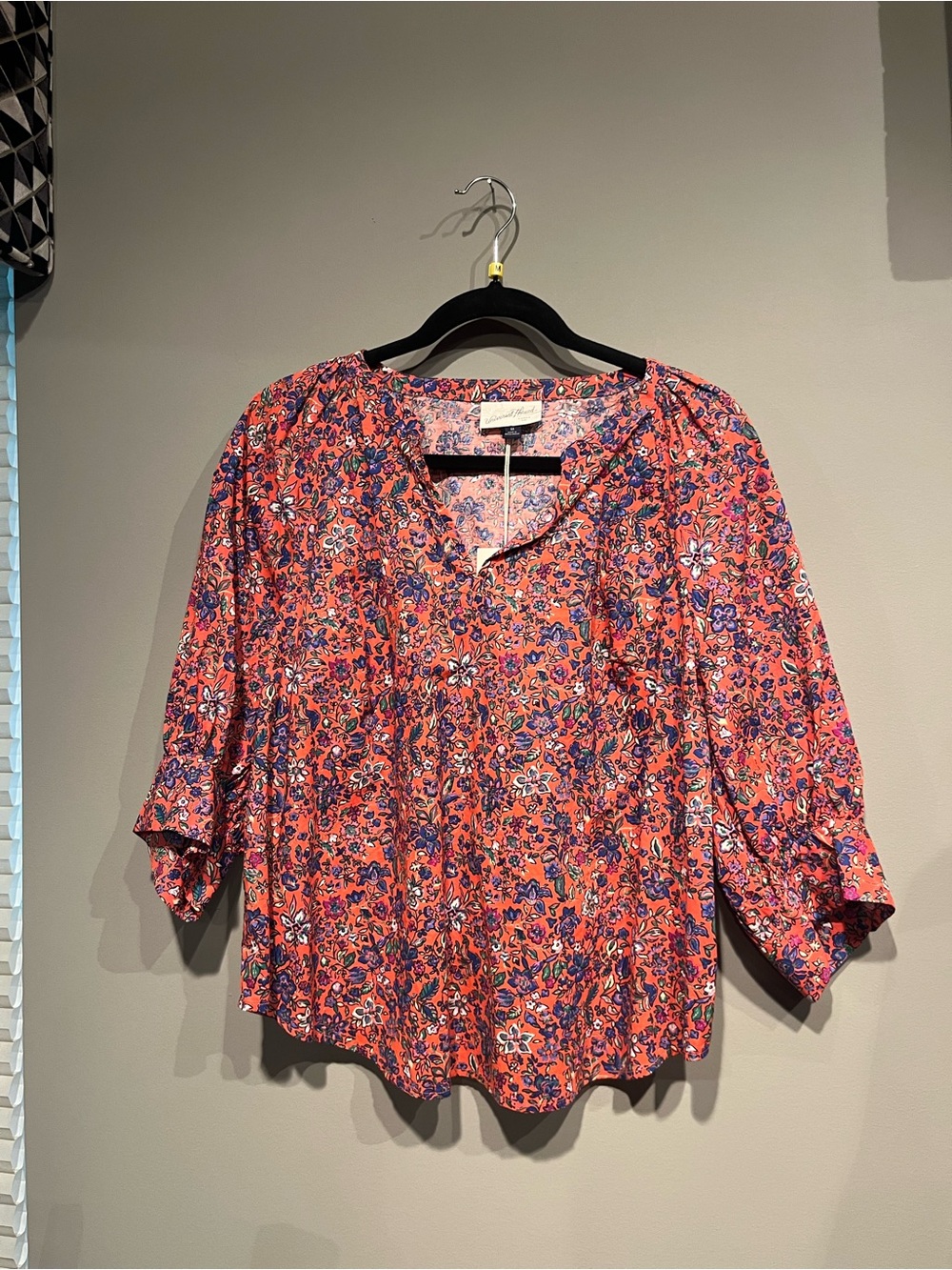 Universal Thread Coral Floral Peasant Blouse